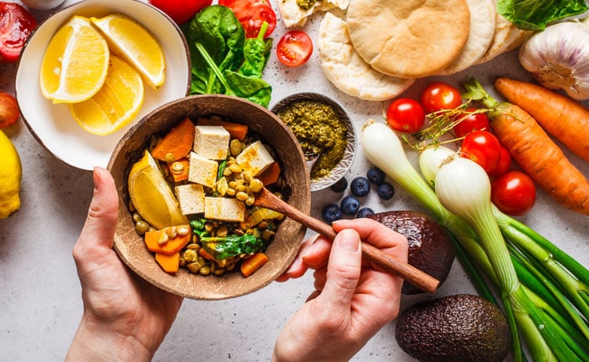 Plant-Based Diet: 6 Benefits Of A Plant-Based Diet & Tips To Help You Follow It