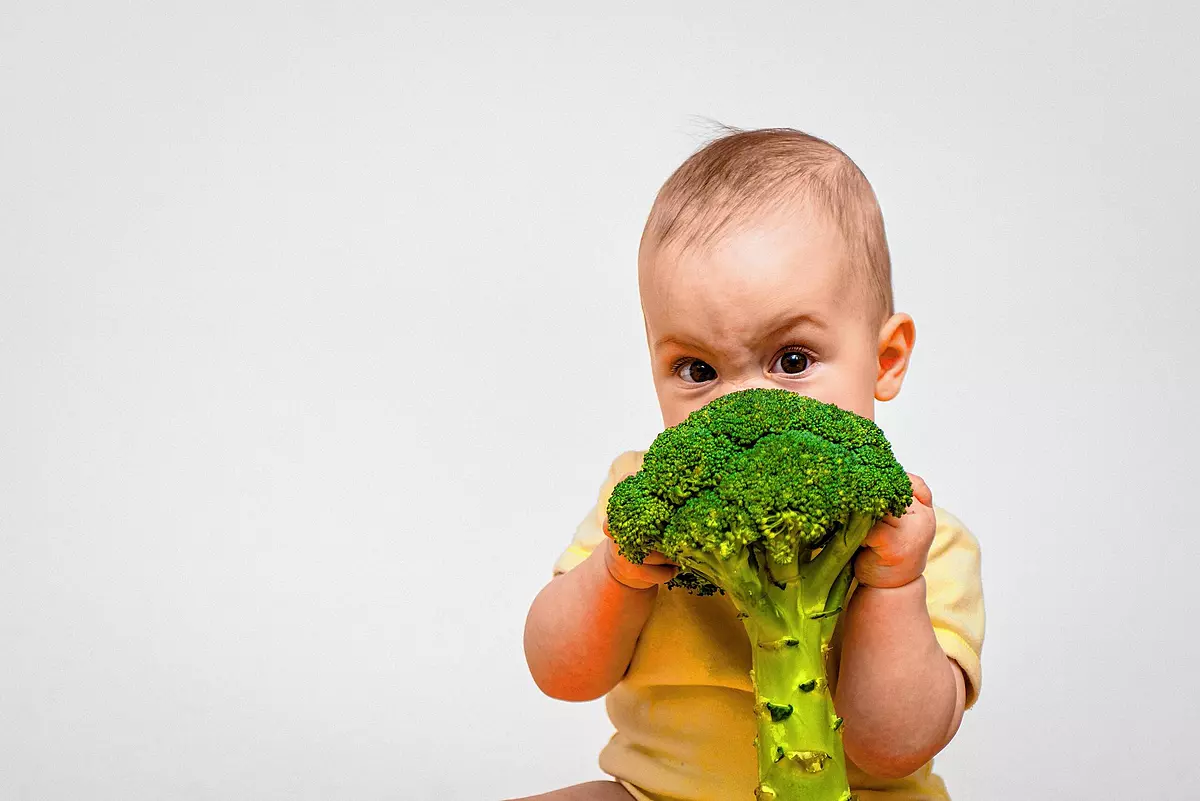 Vegan diet can cause "serious damage" to children, says doctor